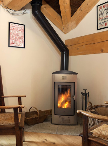 Log burner ski chalet St Foy